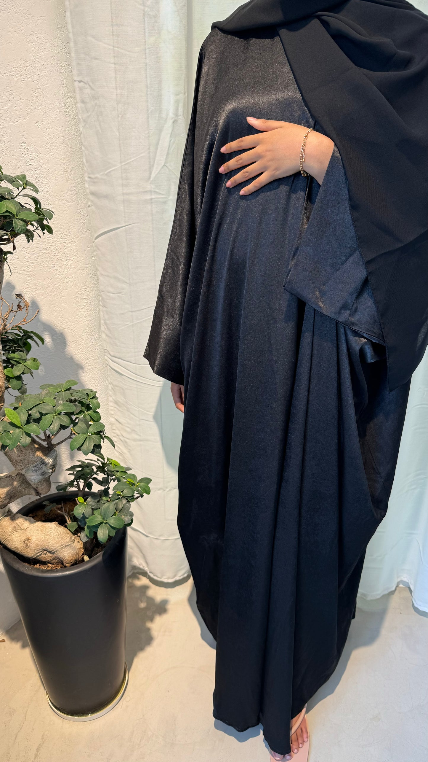 Glossy Black Bisht Abaya